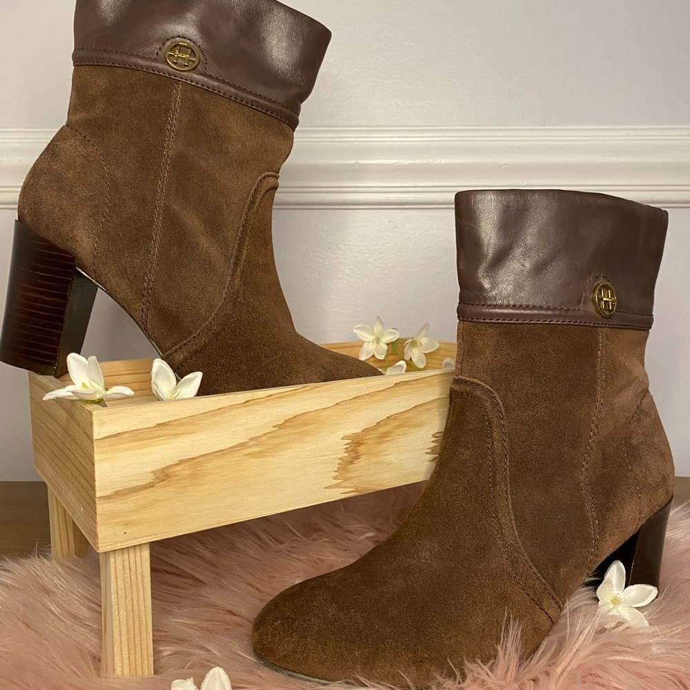 Tommy Hilfiger brown suede boots size 9M